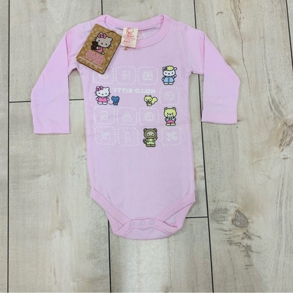 NWT Hello Kitty Pink Organic Cotton Onesie - Size 6-12 Mo - Picture 2 of 3